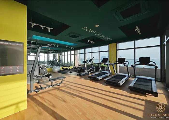Riveria Premium Kuala Lumpur, Roam
