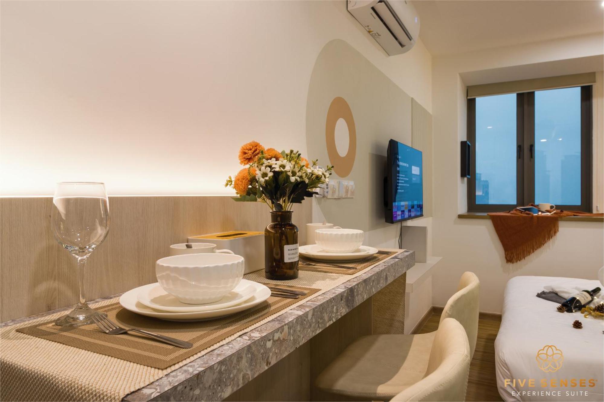 Riveria Premium Kuala Lumpur, Roam *