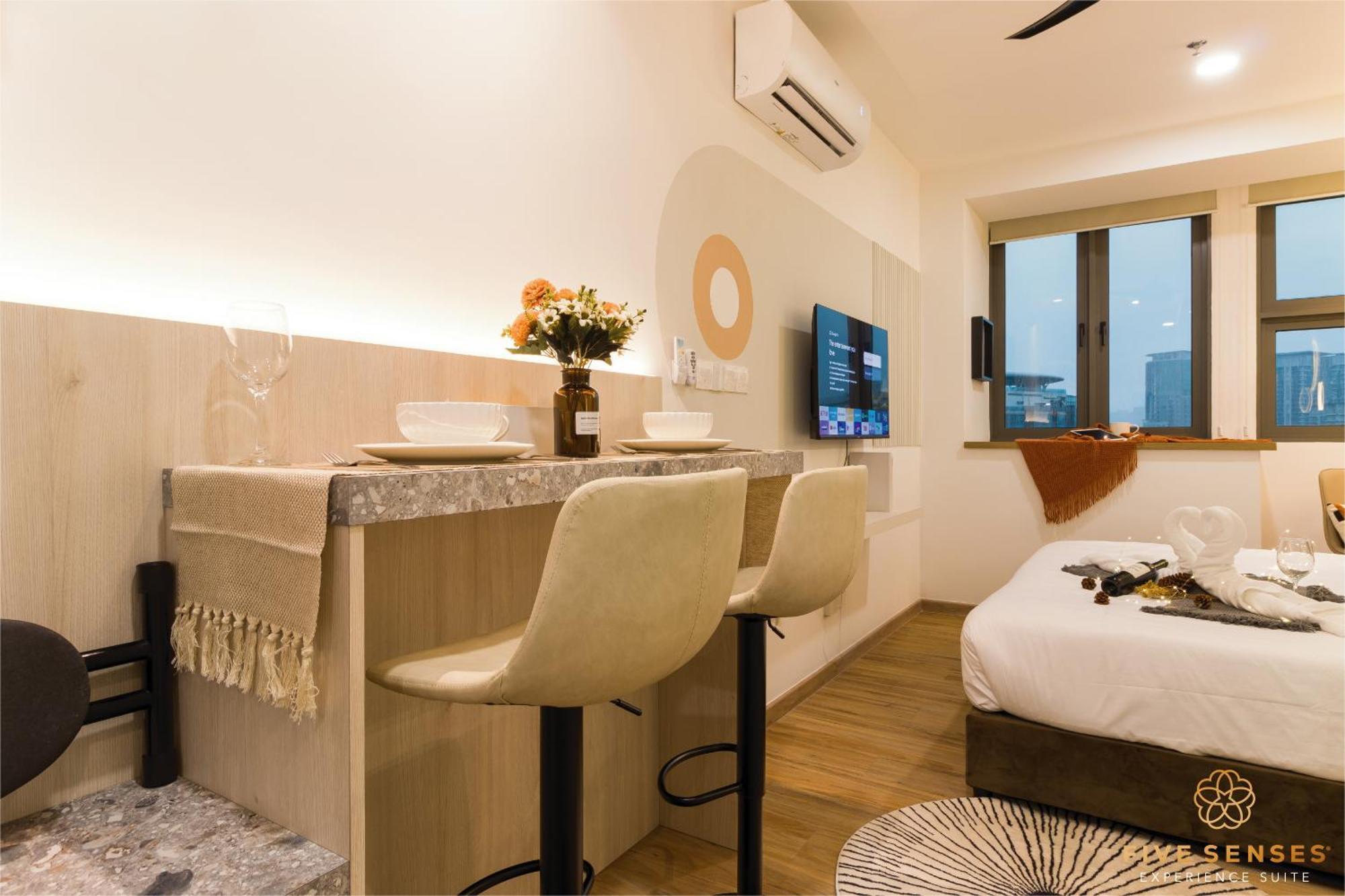 Riveria Premium Kuala Lumpur, Roam