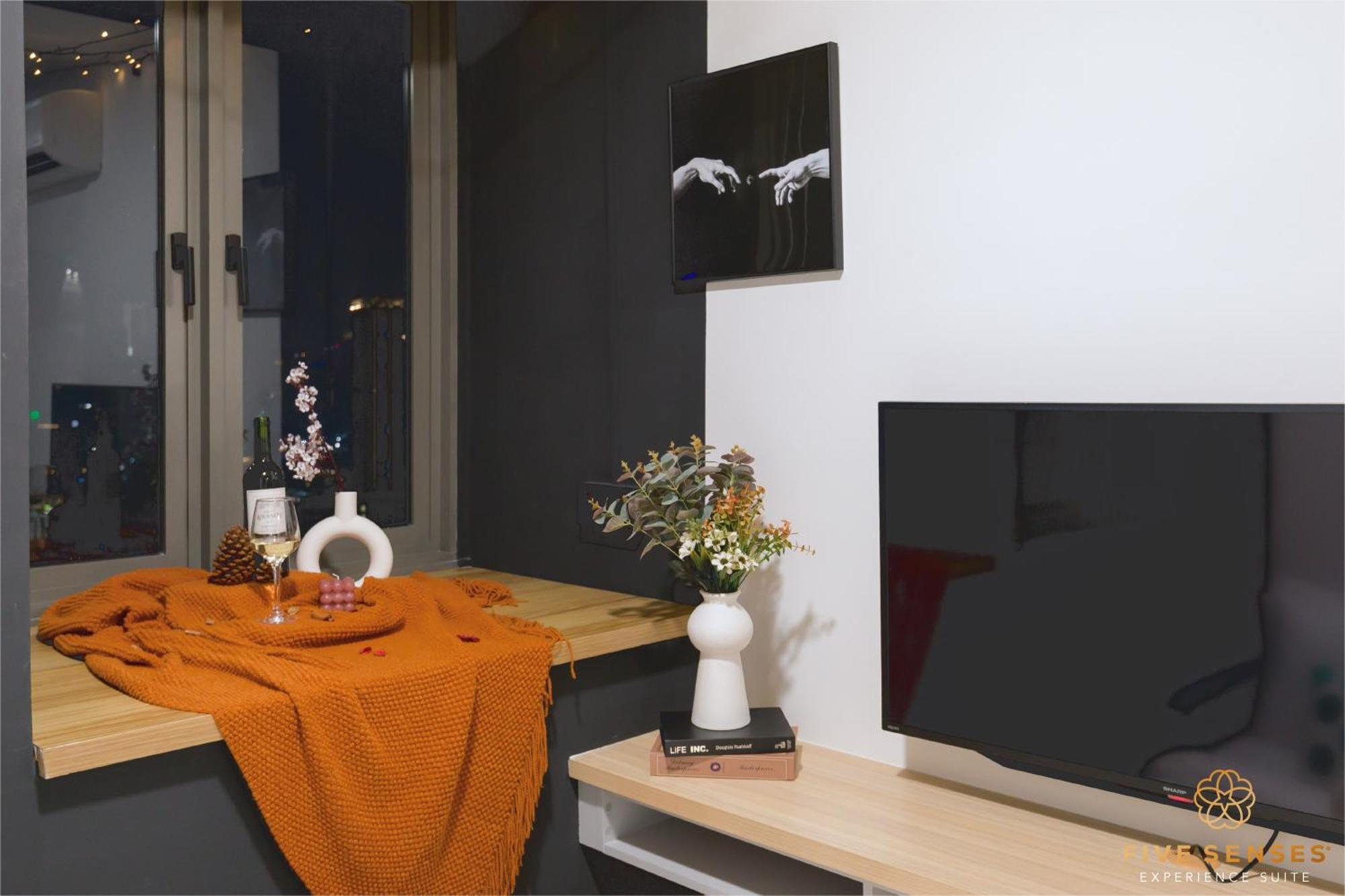 Riveria Premium Kuala Lumpur, Roam